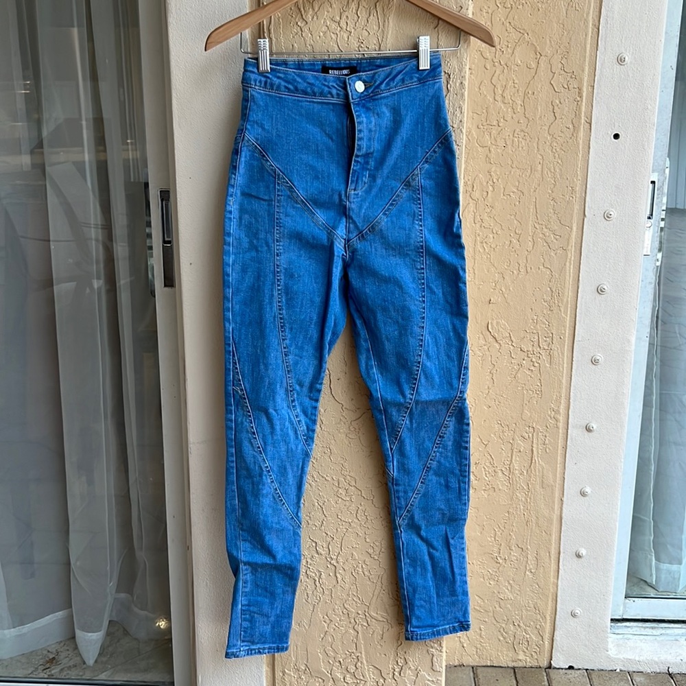 Rebellious Fashion High Waisted Skinny Jeans Size 4